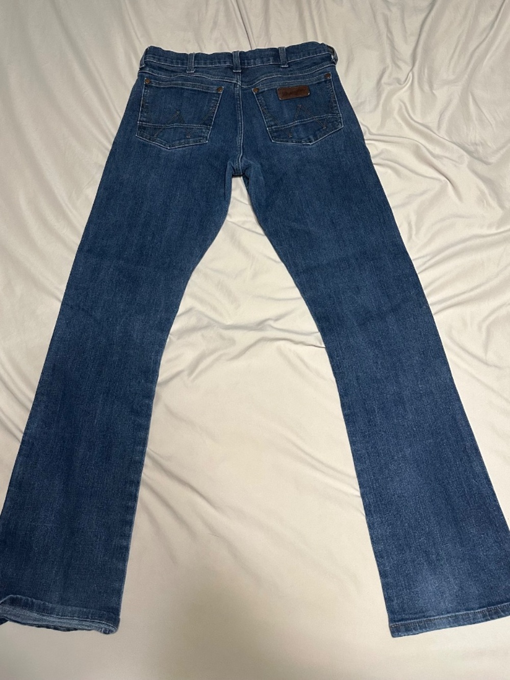 MEN'S WRANGLER RETRO SLIM FIT BOOTCUT JEAN - Picture 2 of 4